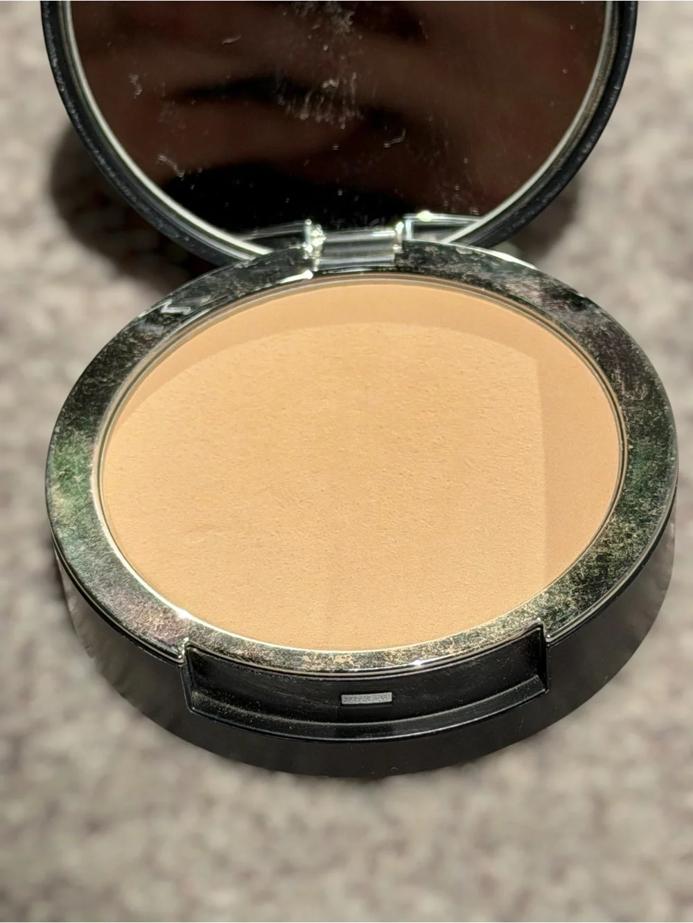 Kat Von D Lock-It Powder Foundation Light 48 Discontinued Full Size Make Up